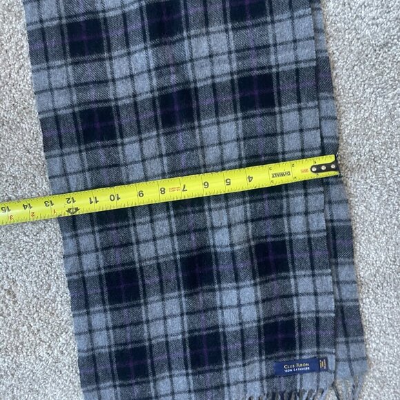 Club Room 100% Cashmere Grey Plaid Scarf - Picture 5 of 6